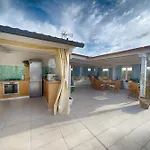 Terrace Center بيت ضيافة أولبيا