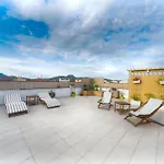 Terrace Center بيت ضيافة 4*
